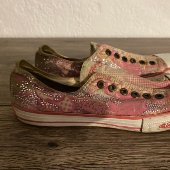 Pink Ed hardy converse style shoes - Picture 3 of 3